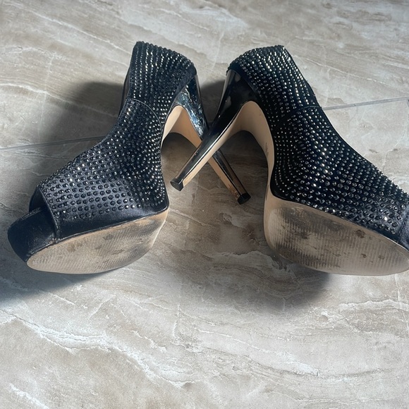 International concepts crystal black pumps - Picture 5 of 5